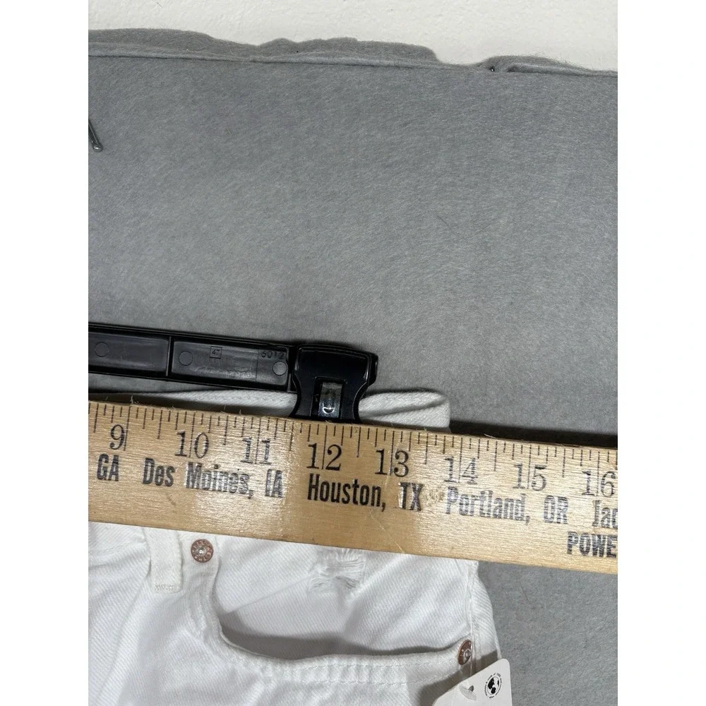 Free People White Distressed Button Fly Jean Shorts Sz 25 Women's ‎ New W/ Tag